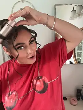lovely_beast: عارضة كاميرا ويب على Stripchat