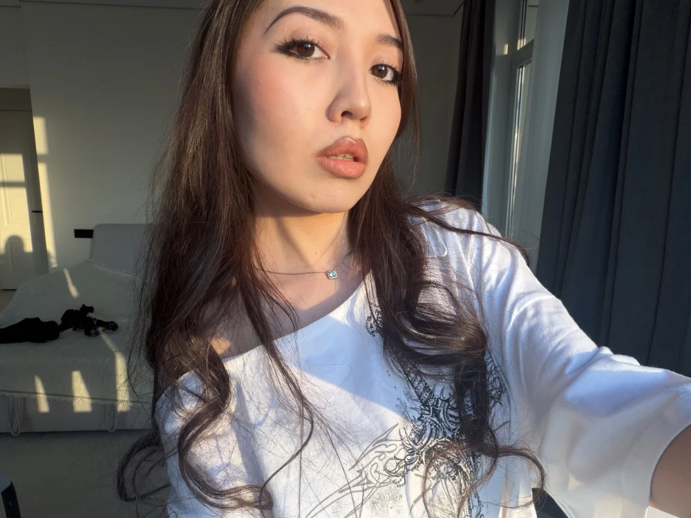KasieBratton – Stripchat webkamerás modell