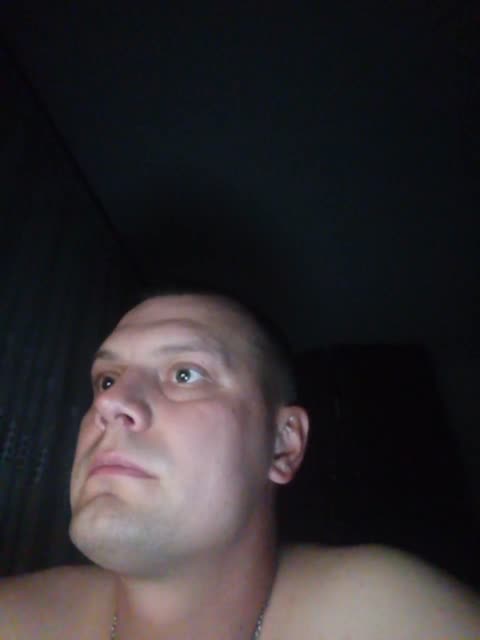 zxcqq (BongaCams): fotod ja profiil
