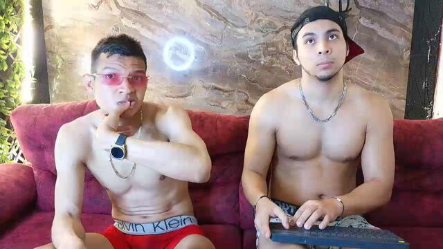 diamond-boys: عارضة كاميرا ويب على Flirt4Free