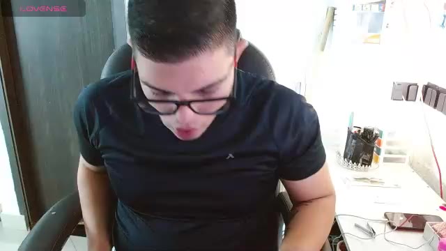 Preview photo of webcam model realjoel on Chaturbate