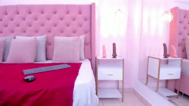 leily_asss1 di Chaturbate: foto model webcam
