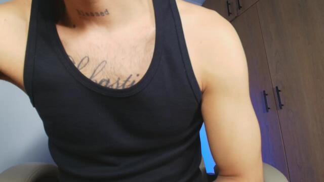 jeremy-taylors: عارضة كاميرا ويب على Flirt4Free