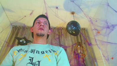 Preview photo of webcam model kevin__fox_ on Cam4