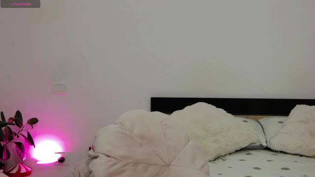 wonderwomannn — Chaturbate वेबकैम मॉडल: फ़ोटो