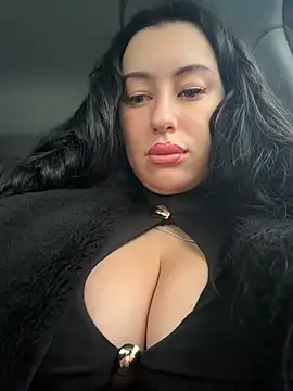 AdinaKan, cam model su Stripchat: foto