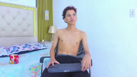 justin-secret — BongaCams वेबकैम मॉडल: फ़ोटो