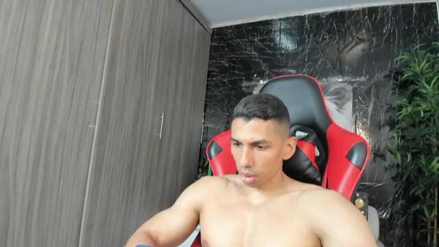 erik-castle (Flirt4Free): ảnh người mẫu webcam