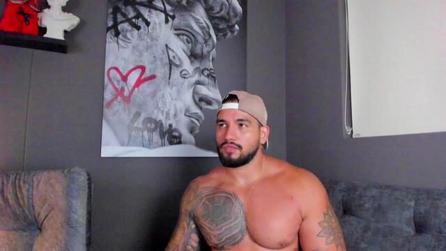 Preview photo of webcam model eddie-ryan on Flirt4Free
