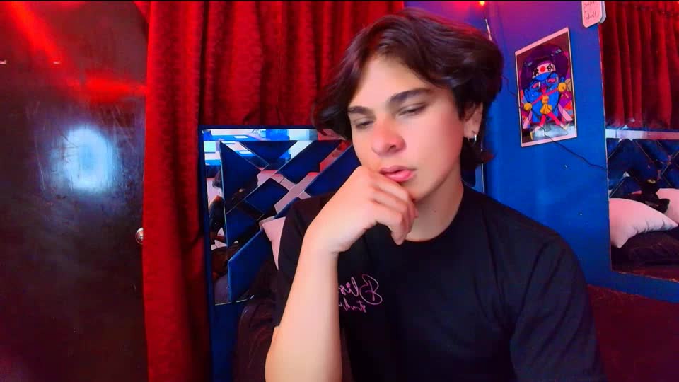 lukehowlandy, modelo webcam do XloveCam: fotos