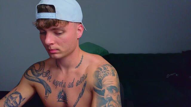 Preview photo of webcam model magnus-eyevein on Flirt4Free