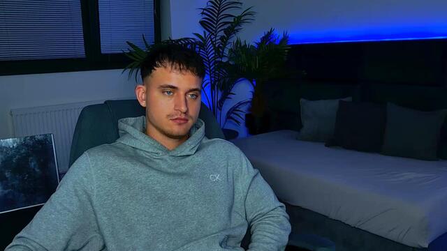 Preview photo of webcam model bengie-lauper on Flirt4Free