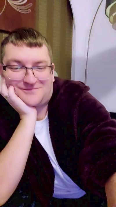 brummieboi89 na Cam4: fotky a profil