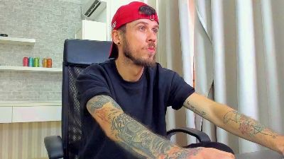 jonahshaw: عارضة كاميرا ويب على Cam4
