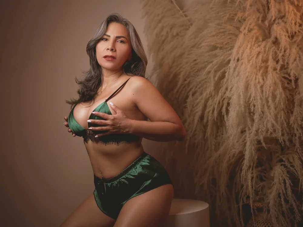 AmandaMartinez_ — Stripchat: ფოტოები და პროფილი