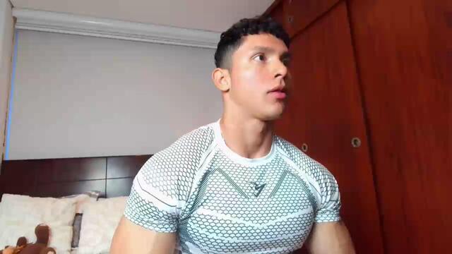 adamm-turner — Flirt4Free वेबकैम मॉडल: फ़ोटो