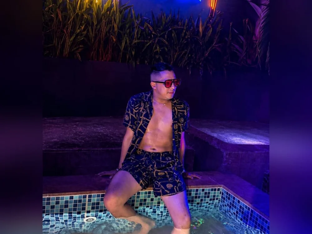 MikeFetish_01, webcammodell på Stripchat: bilder