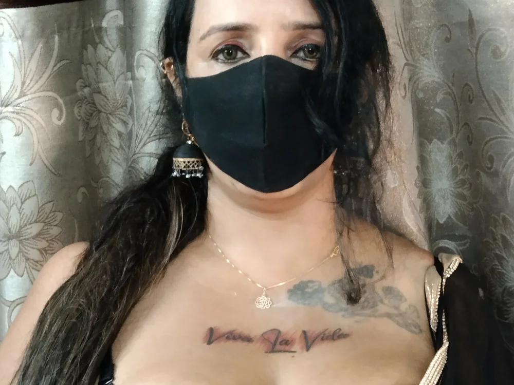 Preview photo of webcam model cute-tanvi on Stripchat