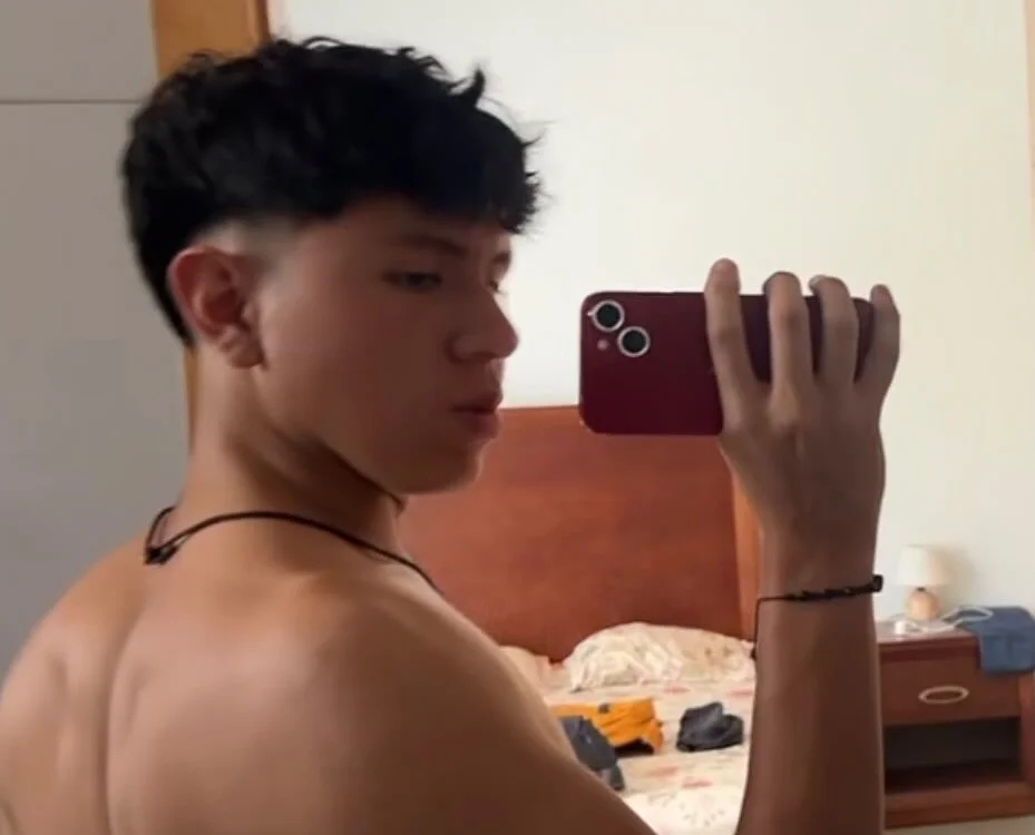 ericmattius, cam model su Stripchat: foto