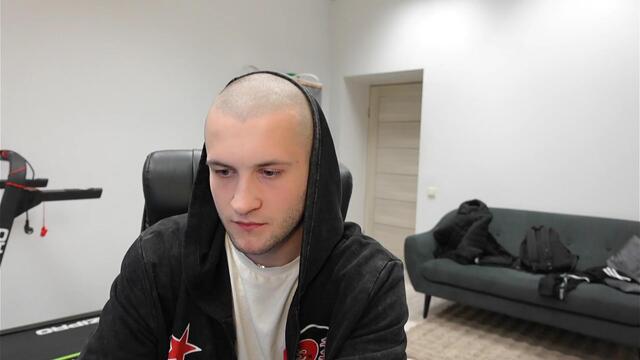Preview photo of webcam model igor-wilde on Flirt4Free