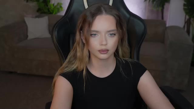 kira0541, cam model su Chaturbate: foto