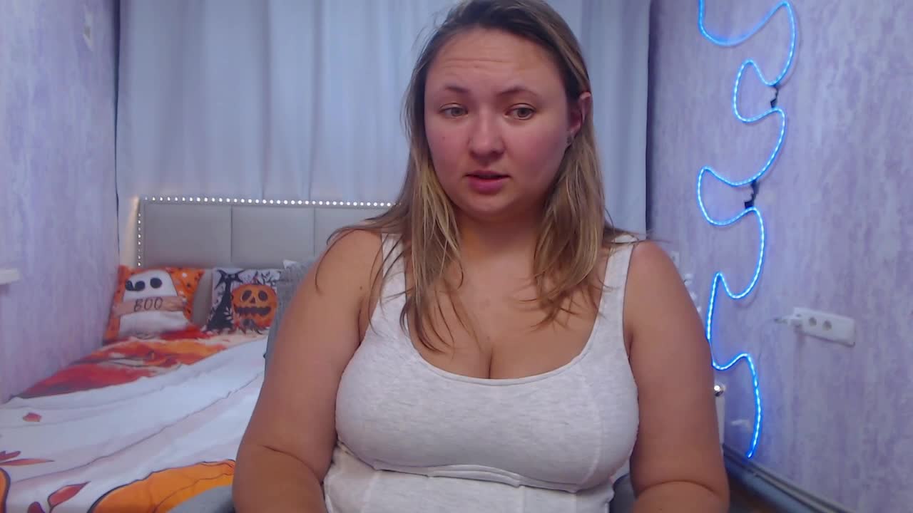 sallyverda — XloveCam वेबकैम मॉडल: फ़ोटो