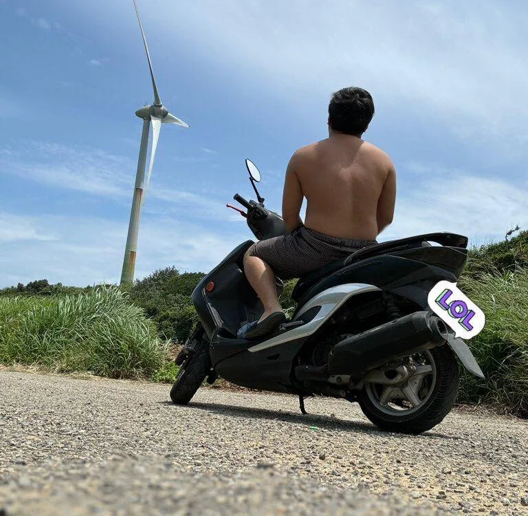 qazwsx_cam4 (Stripchat): nuotraukos, profilis