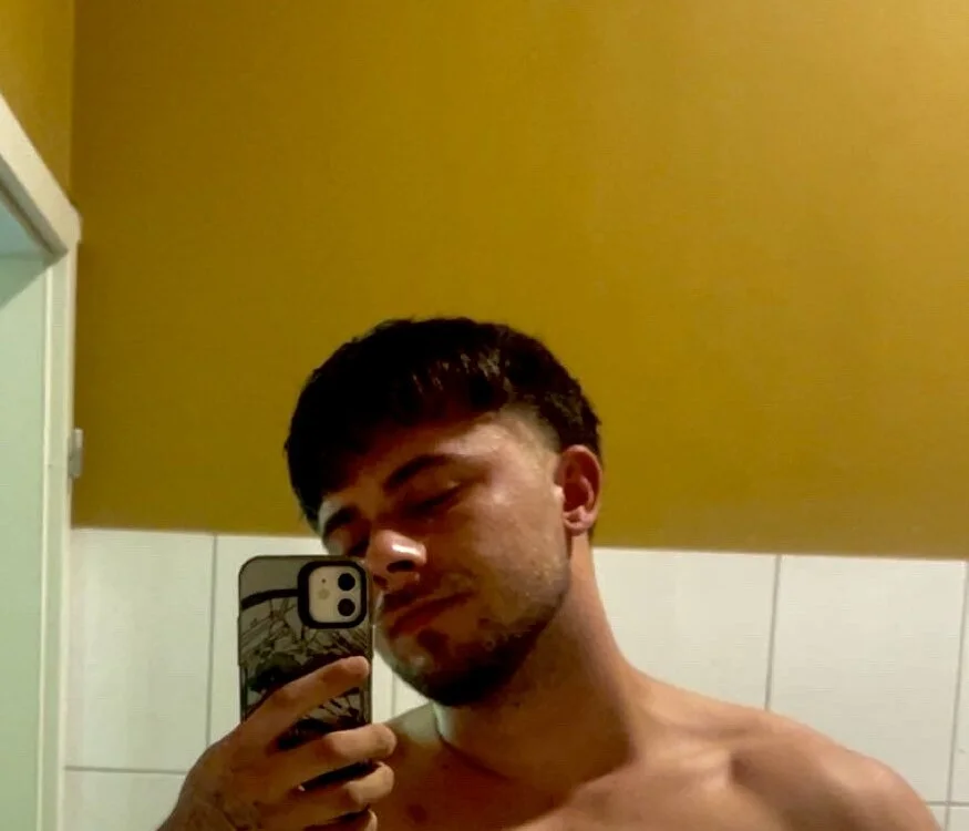 Momo9999 na Stripchat: fotky a profil