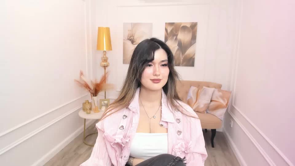 annetluis — XloveCam वेबकैम मॉडल: फ़ोटो