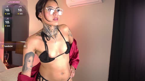 nicollesweett04, modelo webcam do BongaCams: fotos