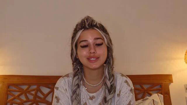 nikki-alman – Flirt4Free webkamerás modell