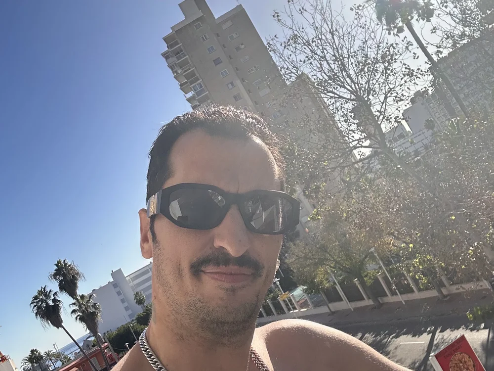andresbale: عارضة كاميرا ويب على Stripchat
