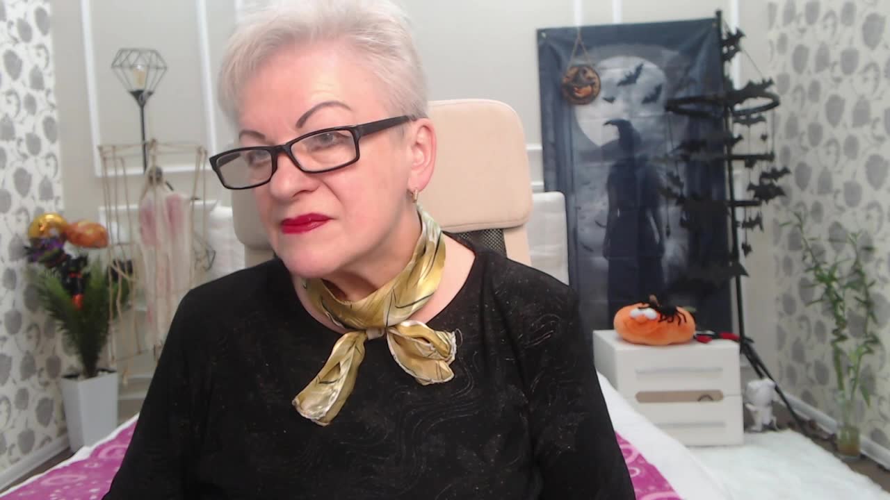 kaylesmoll, cam model su XloveCam: foto