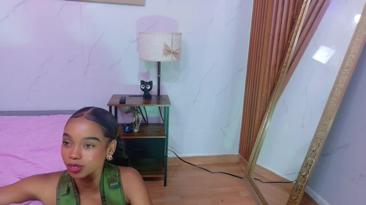 juicytitss, вебкам модел на XloveCam: слике