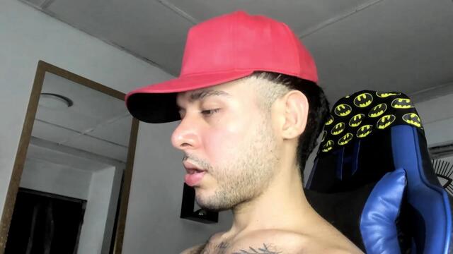 thiago-belmont: عارضة كاميرا ويب على Flirt4Free