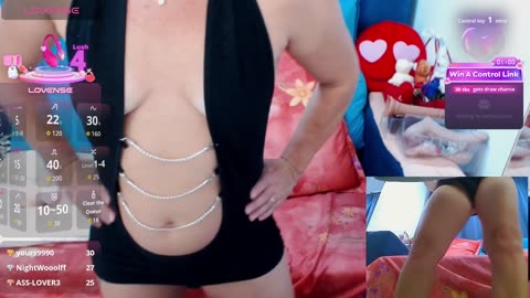 Preview photo of webcam model nicolle49 on BongaCams