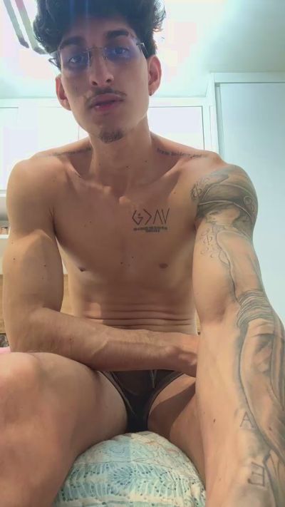 wy27, model webcam de Cam4: fotos