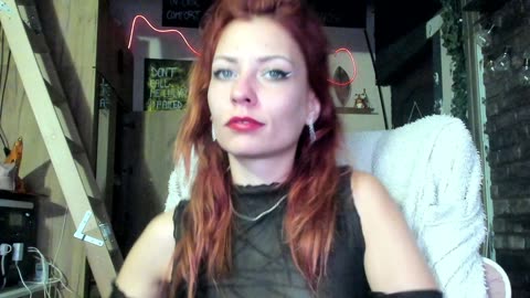 karo131324 (BongaCams): fotod ja profiil