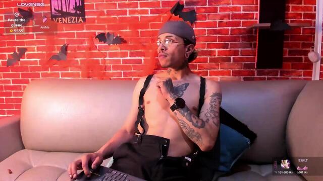 valentino-knox (Flirt4Free): nuotraukos, profilis