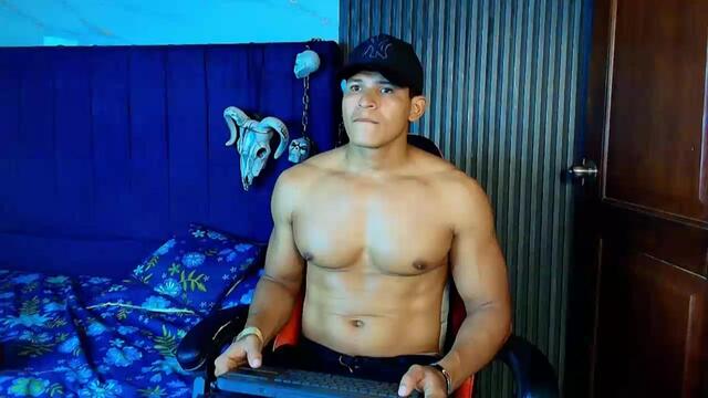 charles-kinsgley, webcam model na Flirt4Free: slike