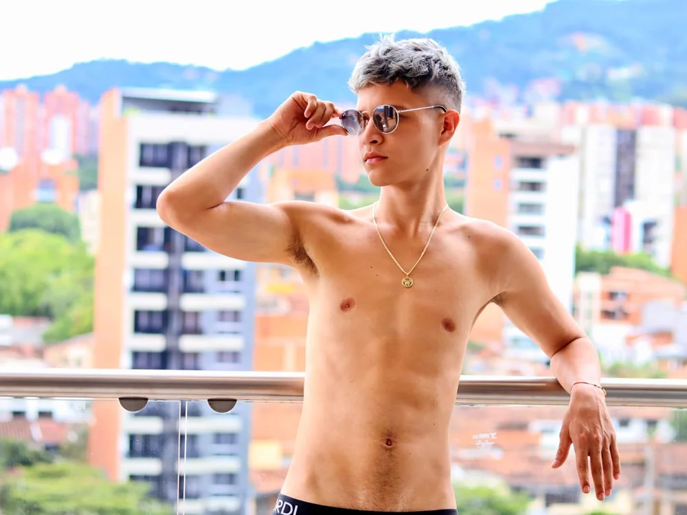 Twinkcock22 на Stripchat: слики и профил