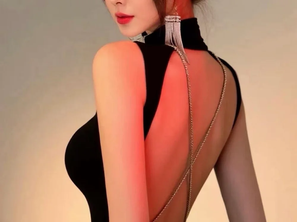 Фото вебкам-модели rss-006 на Stripchat
