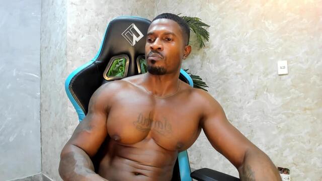 Preview photo of webcam model waylan-maverick on Flirt4Free