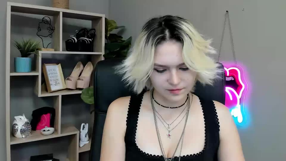 sweetlilyy na XloveCam: zdjęcia i profil