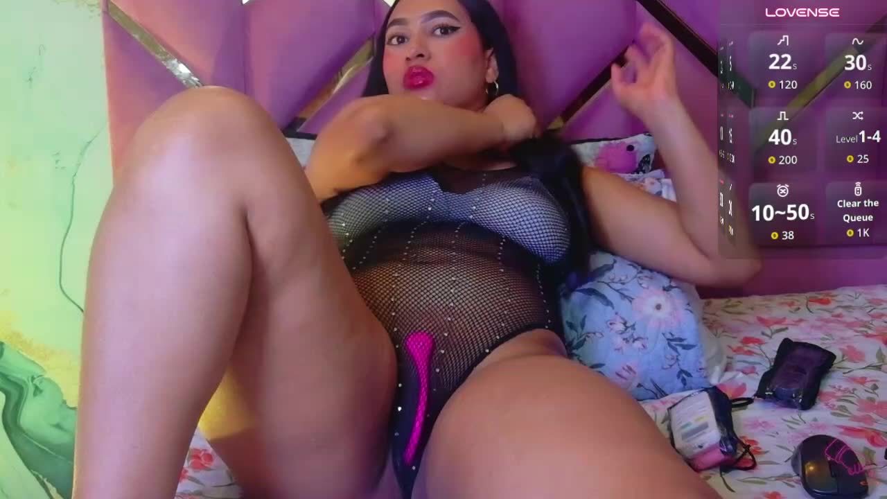 softlatina — XloveCam वेबकैम मॉडल: फ़ोटो