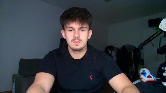 Preview photo of webcam model charlton-lee on Flirt4Free
