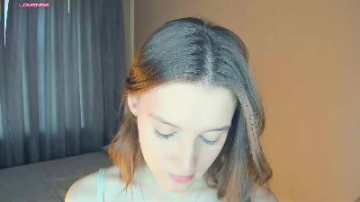 corierando: عارضة كاميرا ويب على Cam4