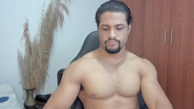 owen-dark: عارضة كاميرا ويب على Flirt4Free