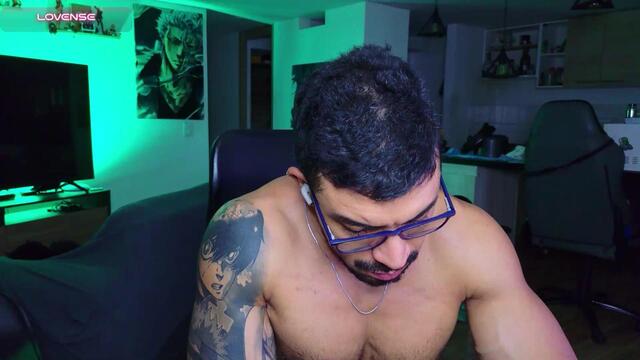 Preview photo of webcam model anderson-jordan on Flirt4Free