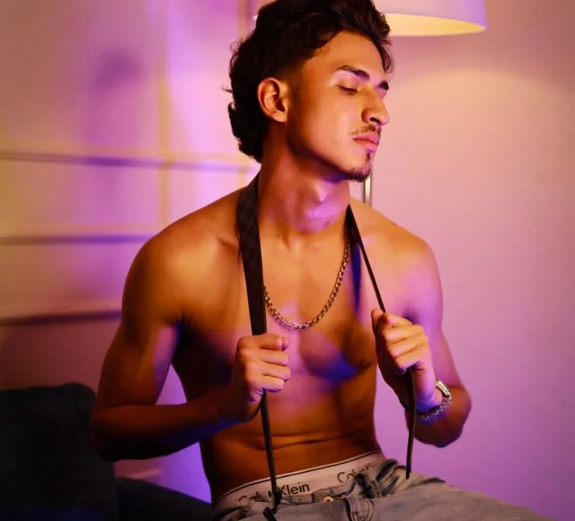Kriss_Edwards — Stripchat 直播模特：照片与资料